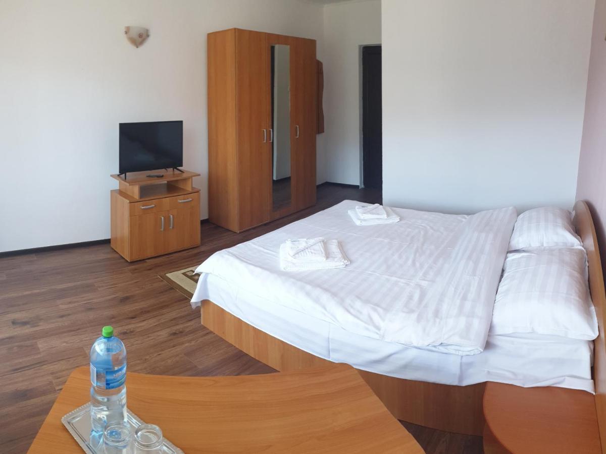 Valea Doamnei Nucşoara Exterior foto